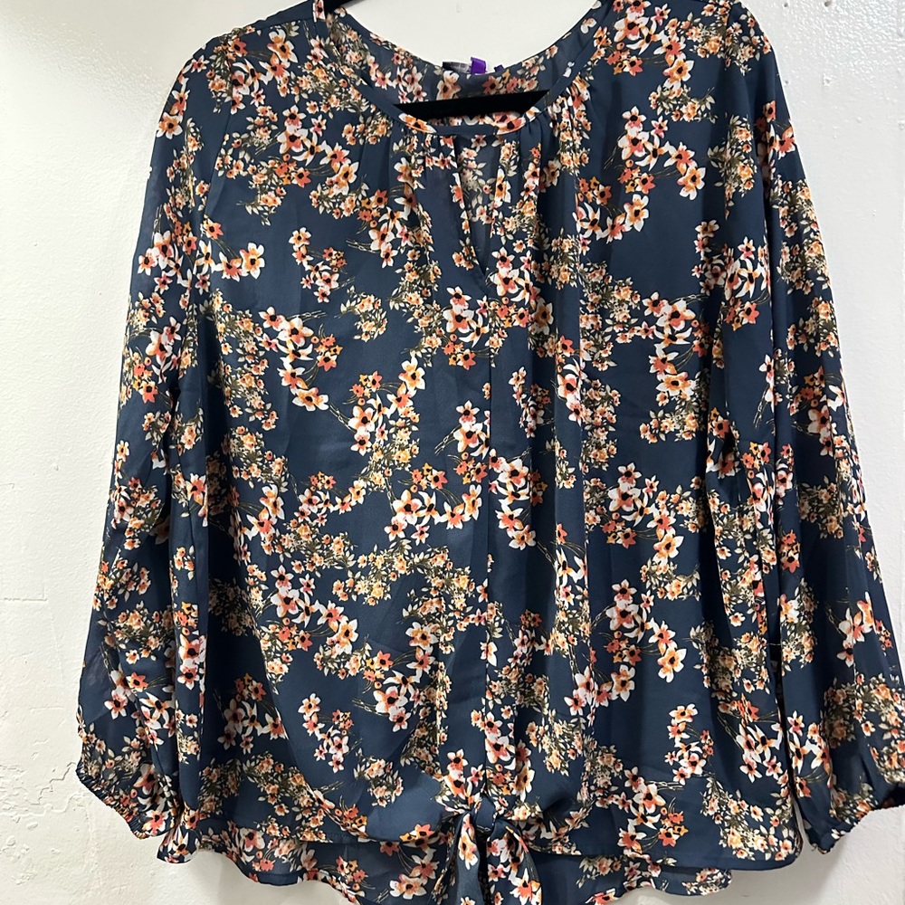 West Kei Floral Tie-Hem Blouse - Navy